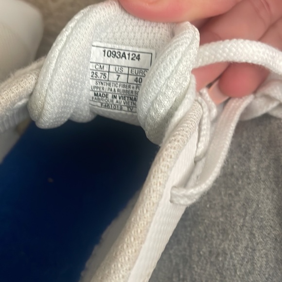 Track cleats - Picture 3 of 3